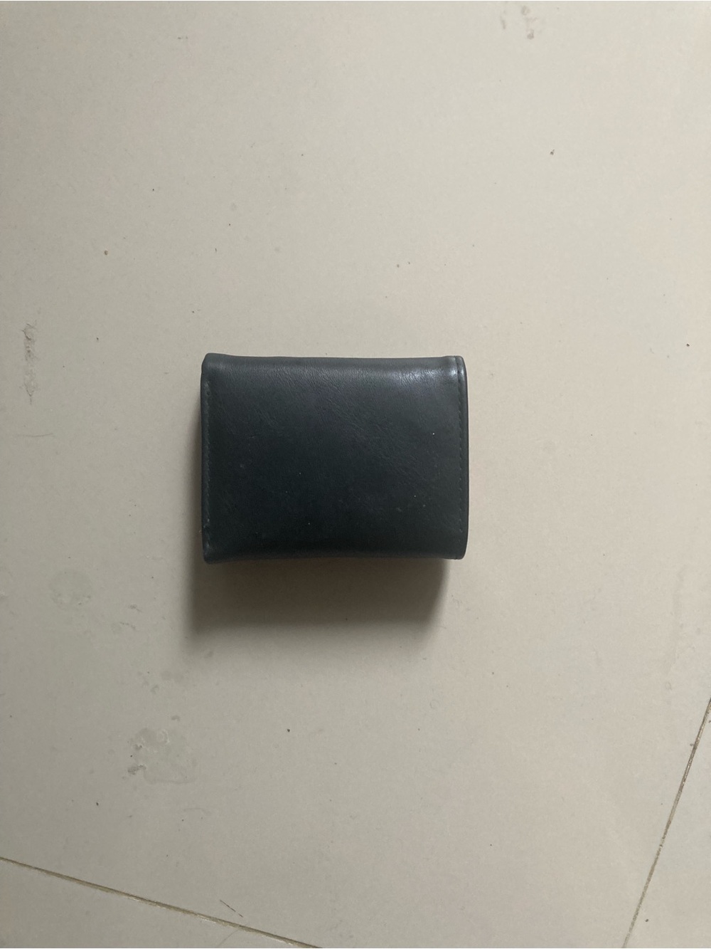 Compact Black Leather Card Holder - Unbranded